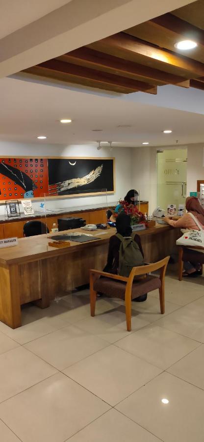 Student Park Hotel Maguwo Extérieur photo