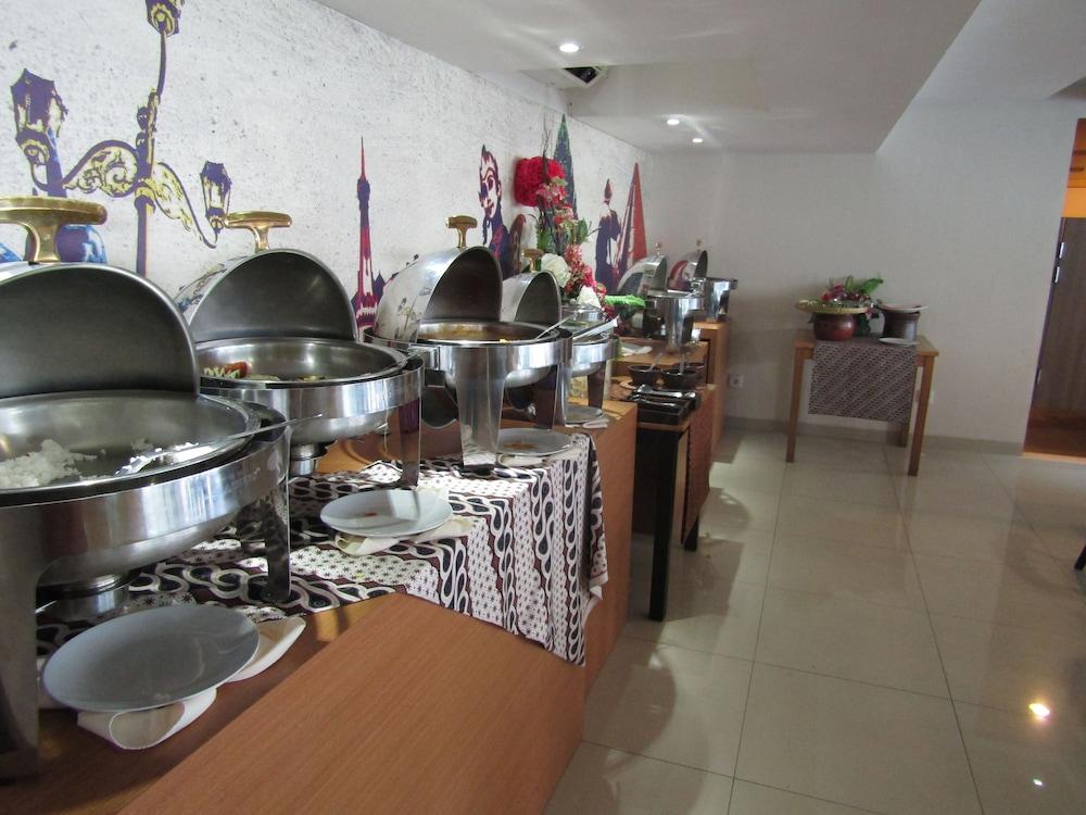 Student Park Hotel Maguwo Extérieur photo