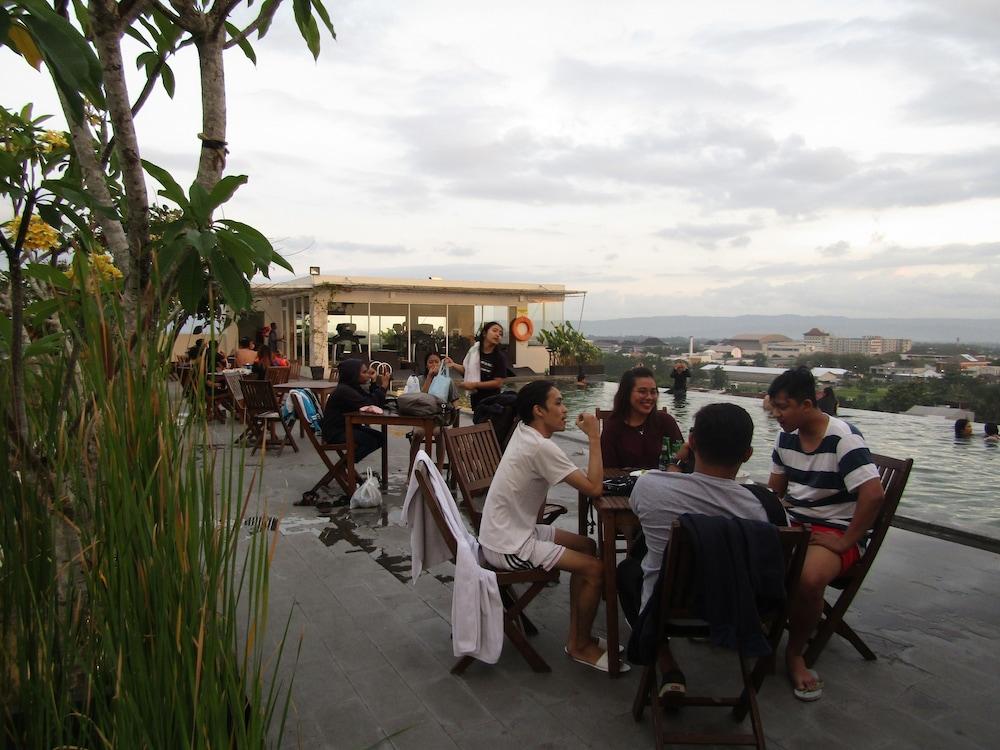 Student Park Hotel Maguwo Extérieur photo