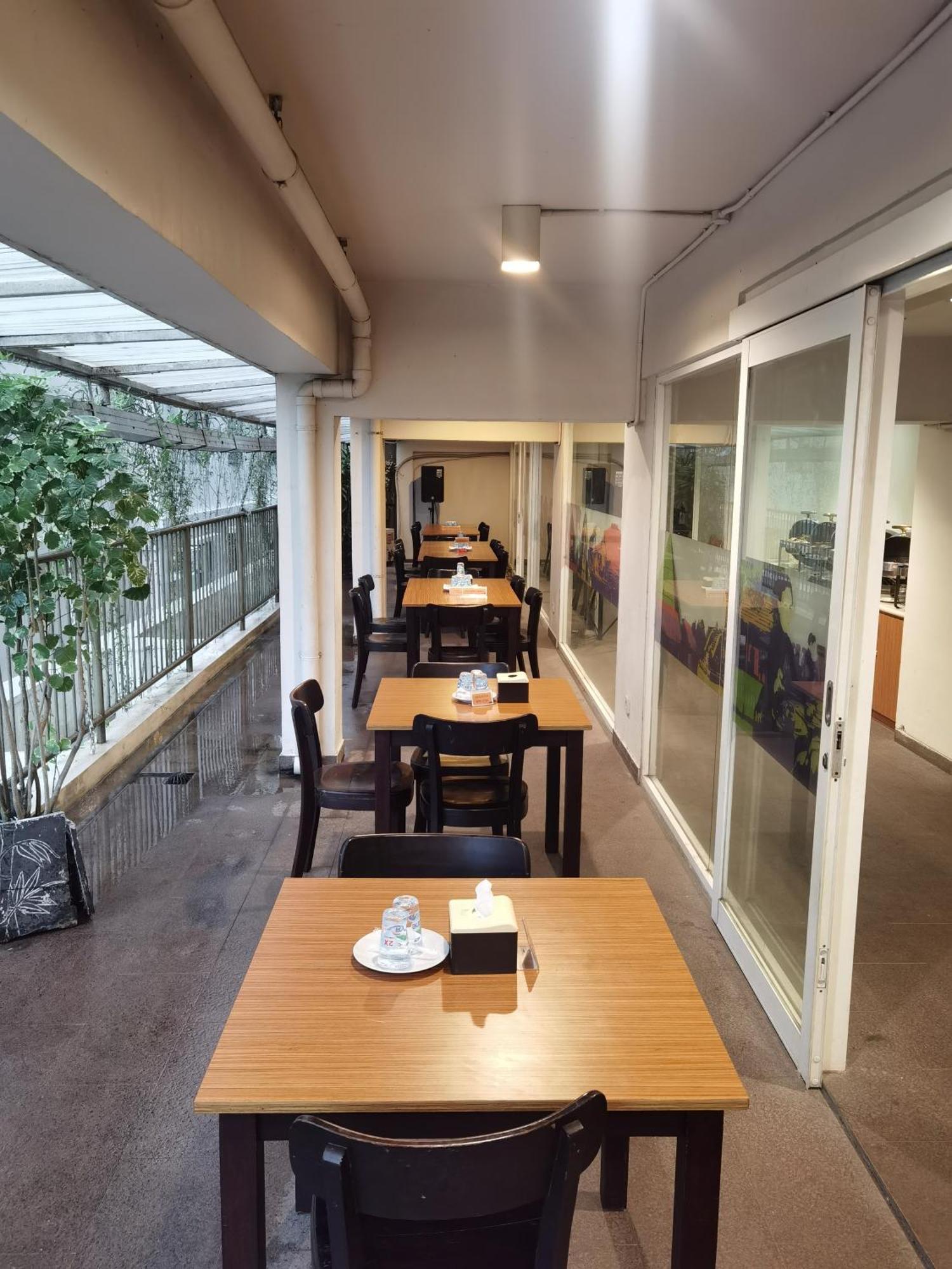 Student Park Hotel Maguwo Extérieur photo