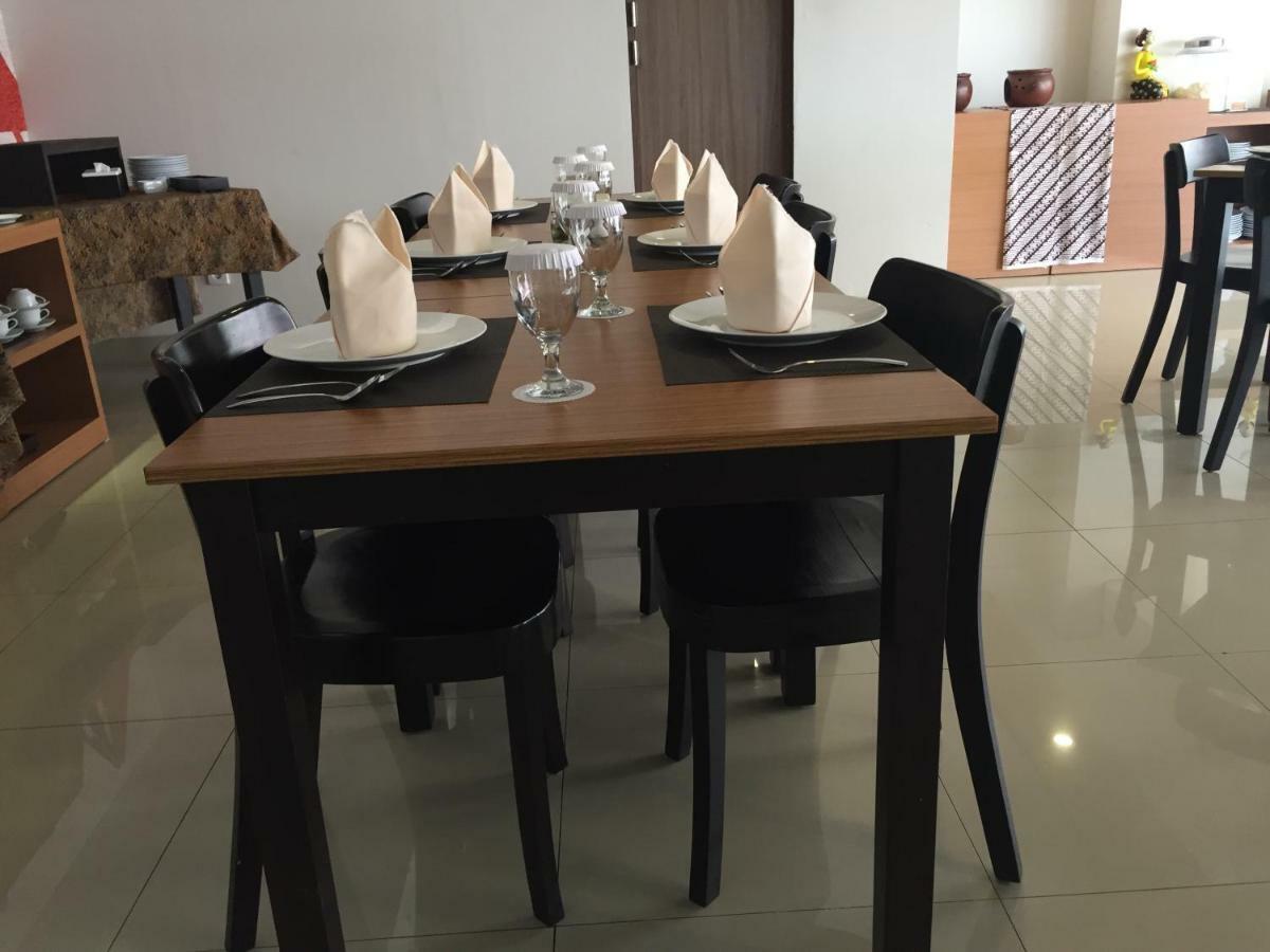 Student Park Hotel Maguwo Extérieur photo